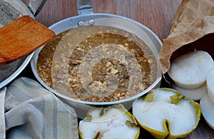 Food from the Philippines, Tuslob-Buwa (Cooked PigÃ¢â¬â¢s Brain and Liver) photo